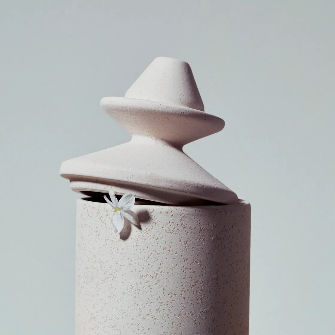 Olfactif Aries Waxed Wood Scented Candle 240gr New