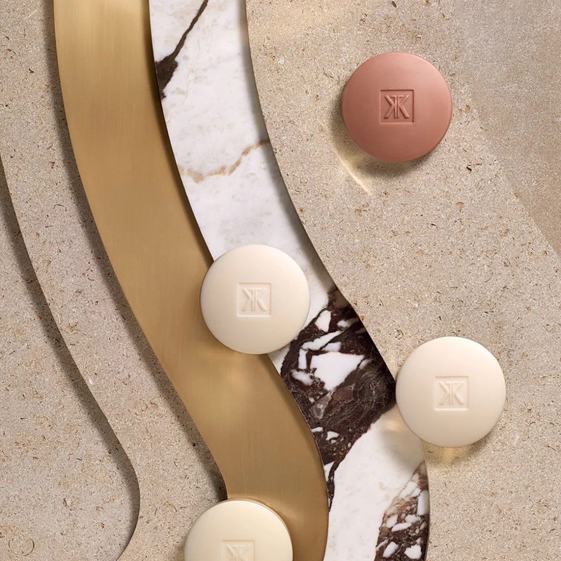 Maison Francis Kurkdjian OUD satin mood Scented Soap 150gr Hot