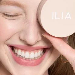 Ilia Soft Focus Finishing Powder Translucent Fade into you Hot