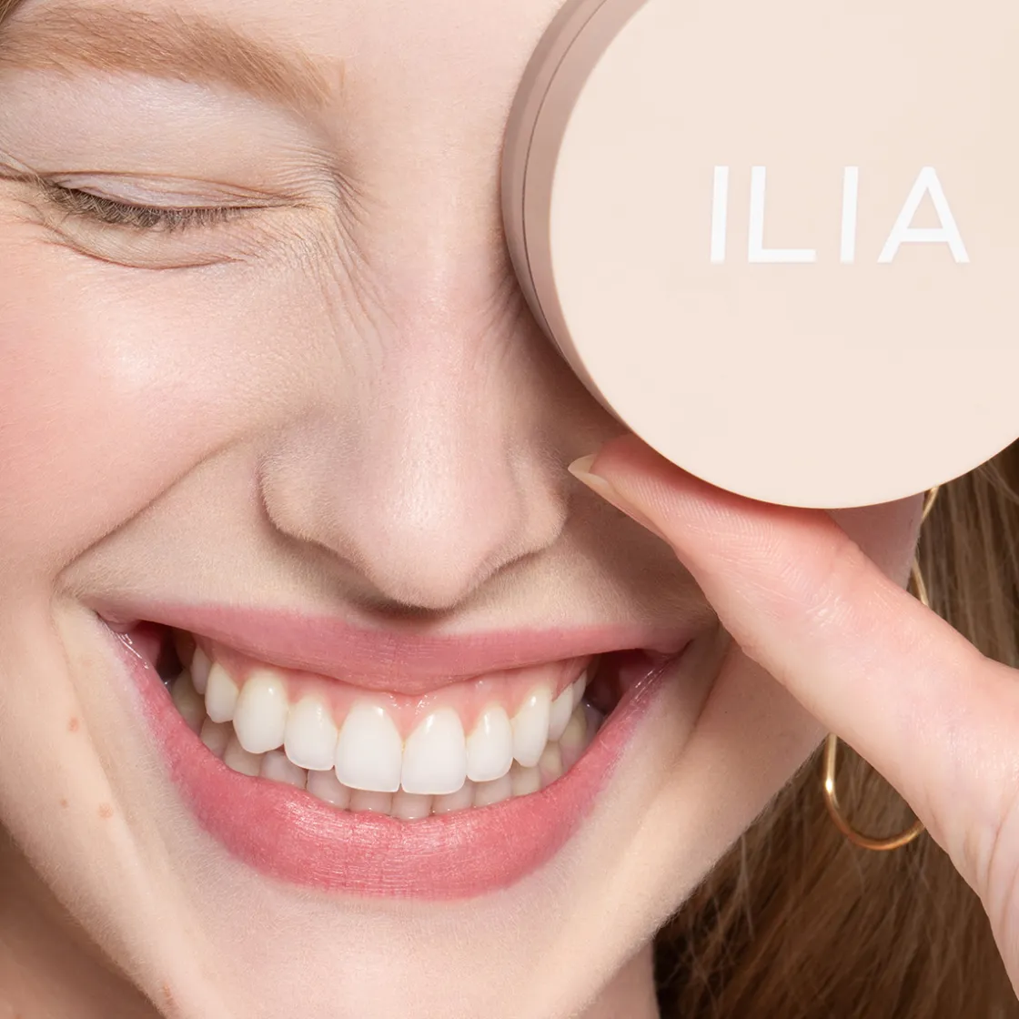 Ilia Soft Focus Finishing Powder Translucent Fade into you Hot